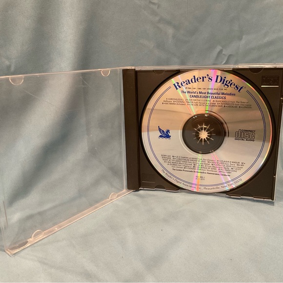 One CD and 15 songs - Picture 3 of 3
